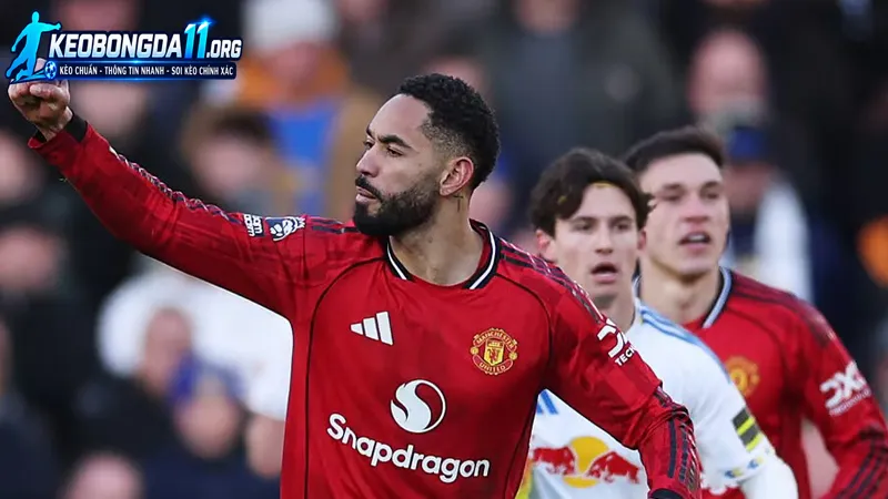 thuc luc va phong do truoc tran cua leeds vs manchester united